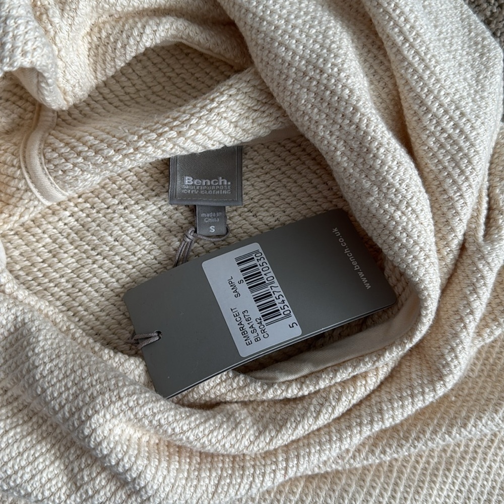 484 BENCH NWT Women’s Hooded‎ Waffle Knit Long Sleeve Dress - Size: Small - Picture 3 of 5